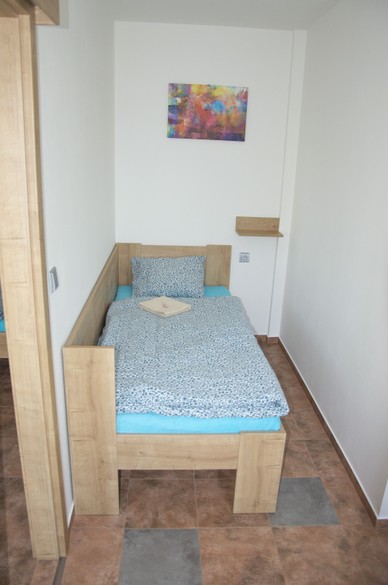 Pokoj 2 — jednolůžka