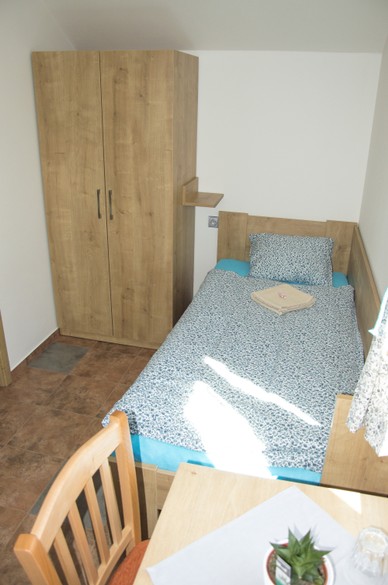 Pokoj 2 — koupelna